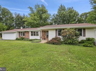 12495 Indian Hill Dr, Sykesville, MD 21784