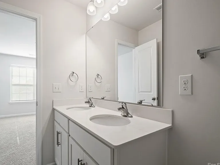 2132 Highland Knoll Dr — Photo 38
