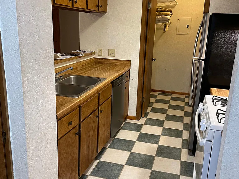 7100 Treasure Cv #A — Photo 8