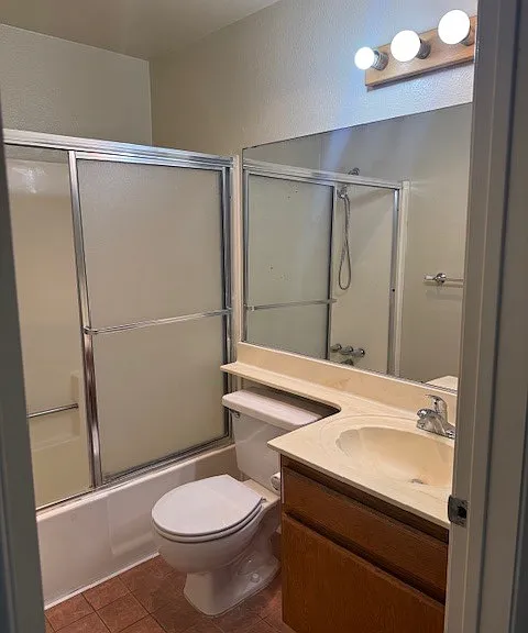 1120 N Maryland Ave — Photo 11