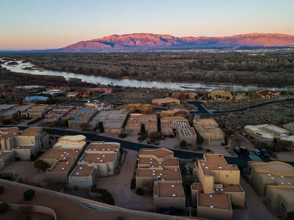 3928 Oxbow Village Ln NW, Albuquerque, NM 87120