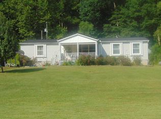 660 Sugar Plum Rd, Lowmansville, KY 41232