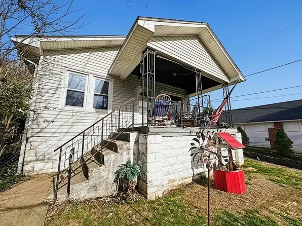 316 Rotary Rd, Huntington, WV 25705