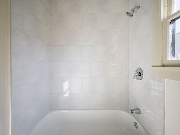 3rd image of 417 Riverdale Dr #417