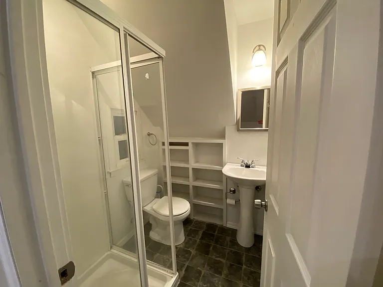 223 Lehigh Ave — Photo 21