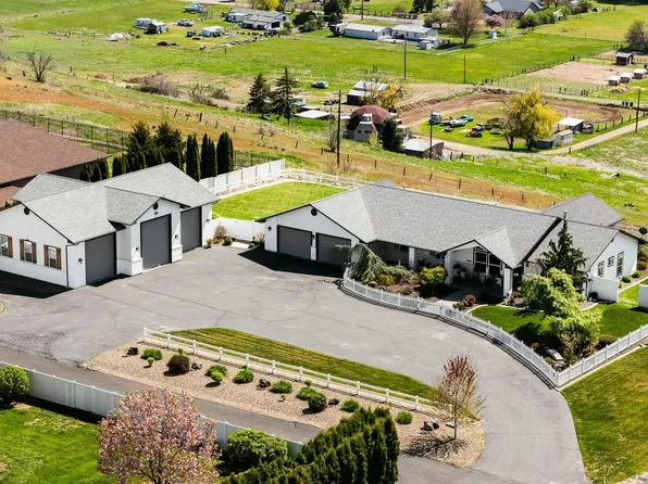 11906 W Barrett Rd, Yakima, WA 98908