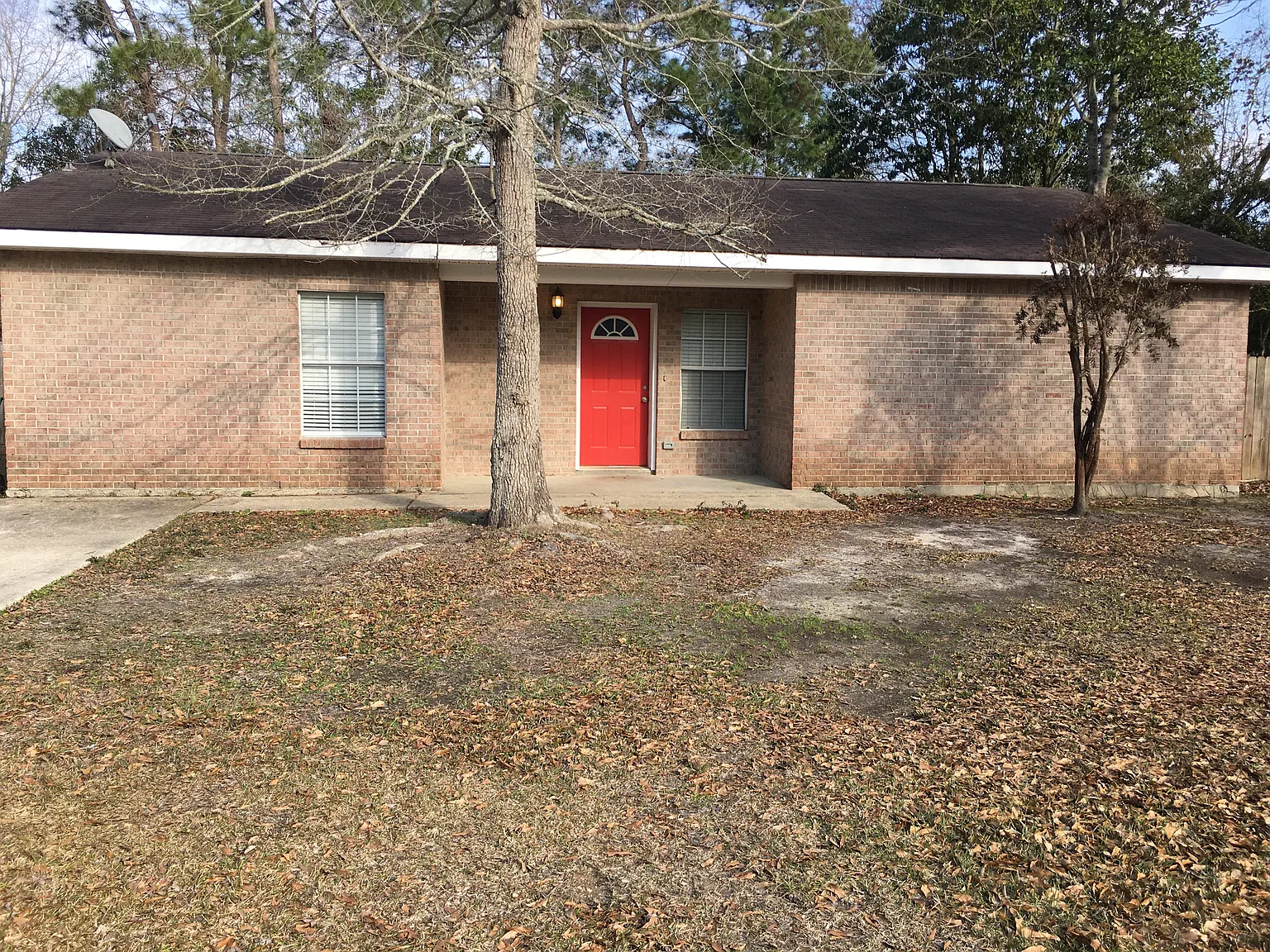 3 bed, 1297 sqft, $1,600 — Photo 2