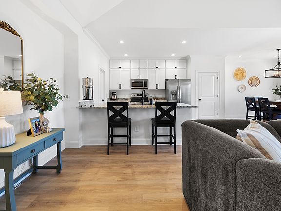 5th image of 1314 Halls Mill Rd