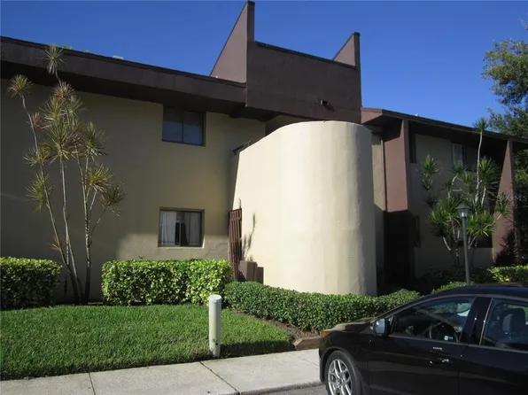 895 N Village Dr #202, Saint Petersburg, FL 33716