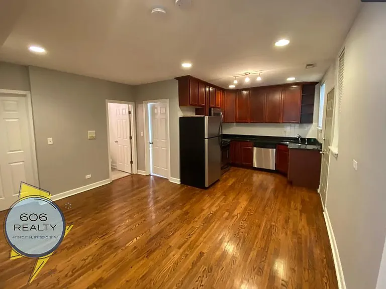 West Ridge Renovated Apts! — Photo 3