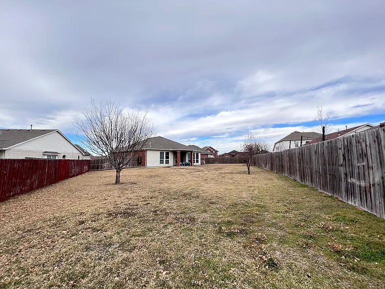6441 Payton Dr — Photo 22