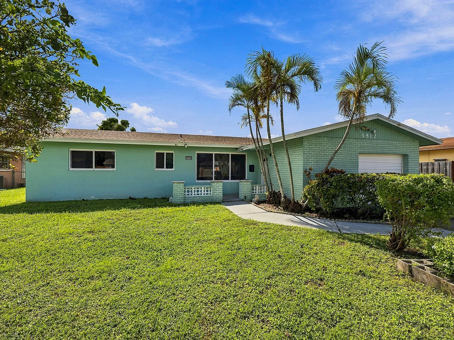 3 bed, 2.0 bath, 1653 sqft, $3,800 — Photo 4