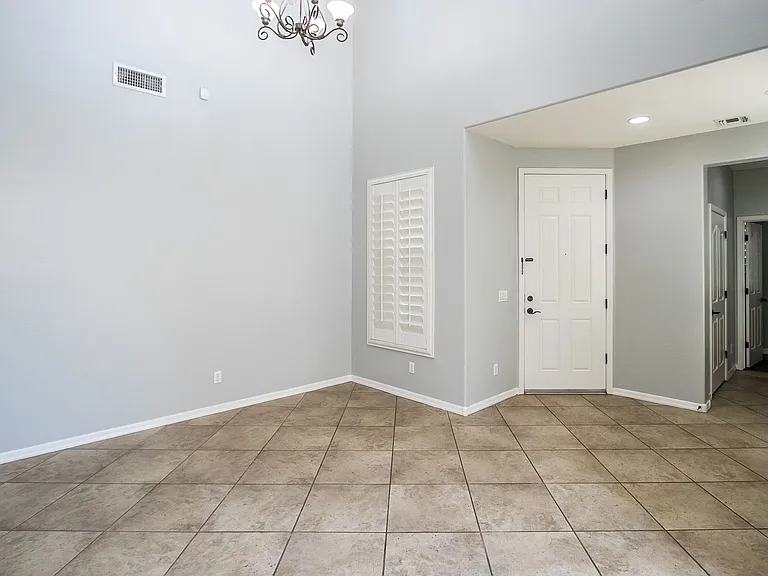 363 W Lantana Pl — Photo 4