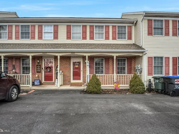 3030 Bornt Dr, Dover, PA 17315
