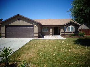 1420 Armstrong Dr, Hanford, CA 93230