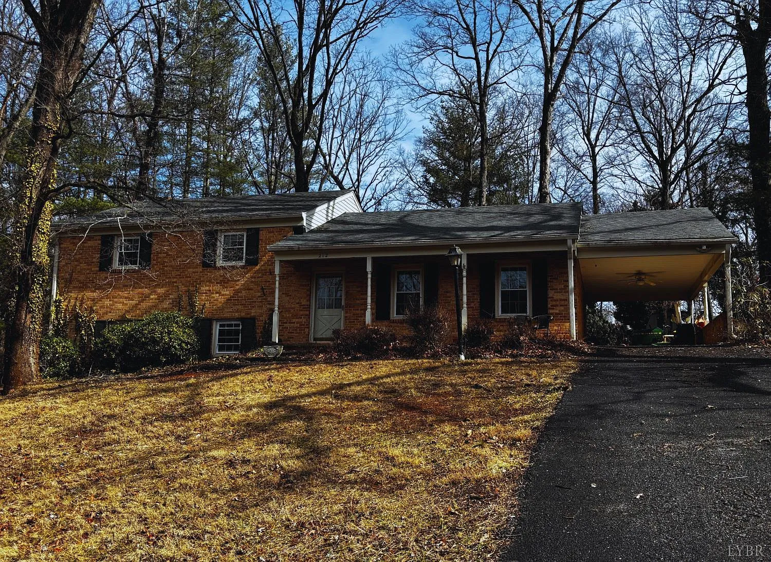 212 Chesterfield Rd photo 1