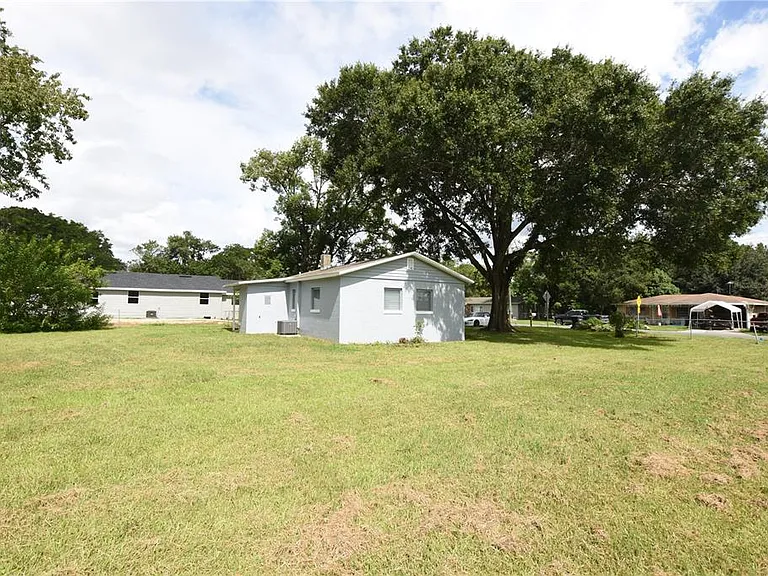 2445 Lakeview St — Photo 18