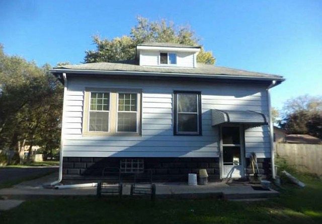 2nd image of 14600 Abbottsford Rd
