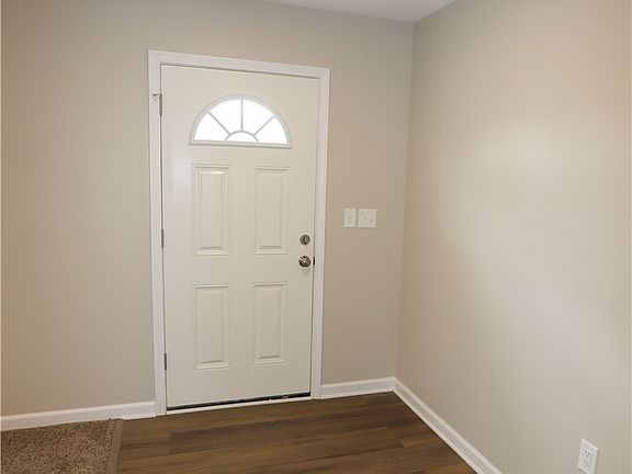 2nd image of 1172 5th St