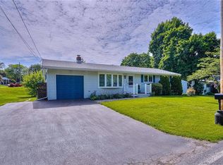 1822 Riverbend Rd, Allentown, PA 18103