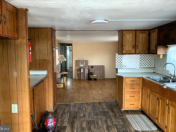 4th image of 5 Green Acres Trailer Ct