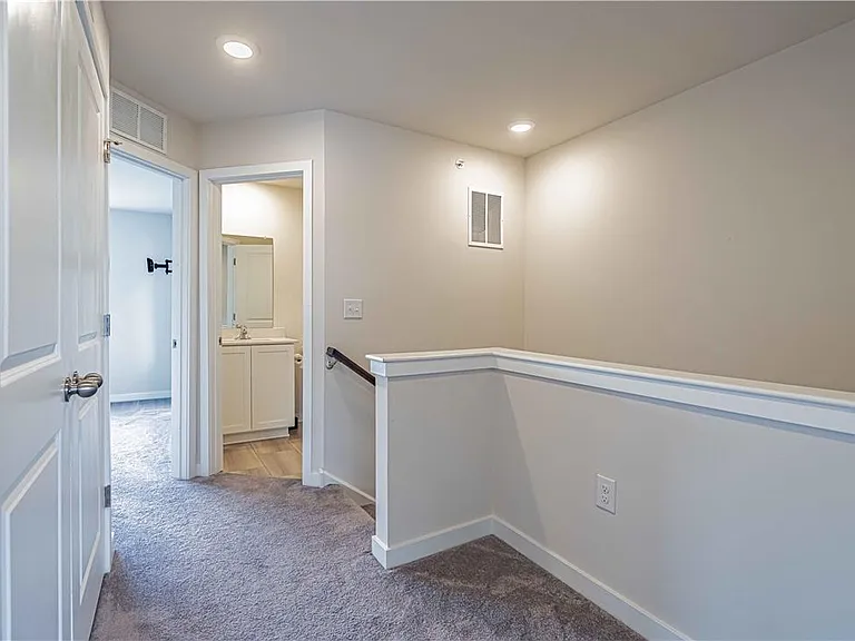 7640 Clayton Ave — Photo 13