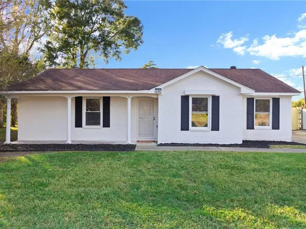 2147 Holiday Dr, New Orleans, LA 70114