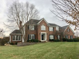 6N501 W Ridgewood Ln, St Charles, IL 60175