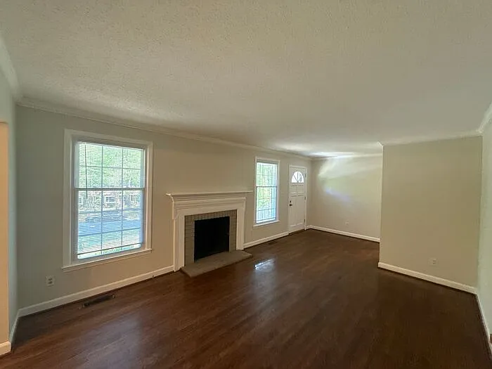 5710 Charing Pl — Photo 3