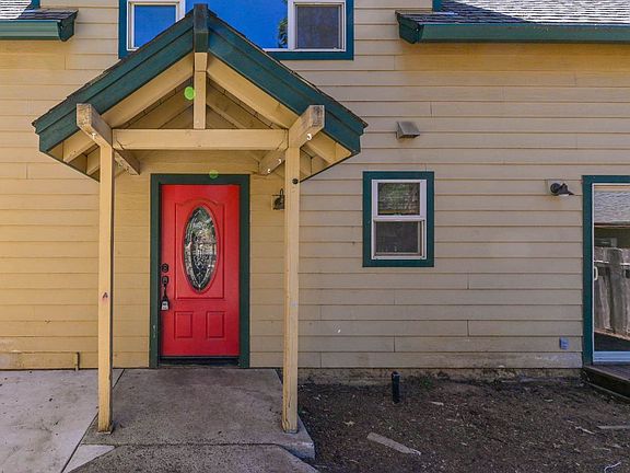 4th image of 1157 Sequoia St