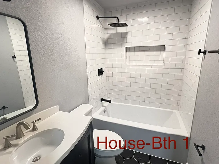 208 Hitching Post Dr #A — Photo 6