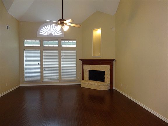 5th image of 110 Pinedale Dr