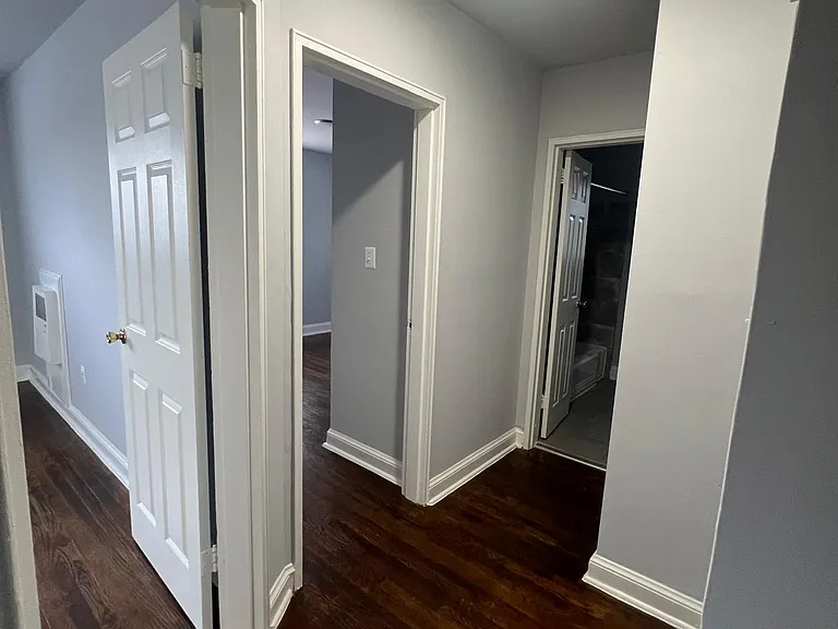 Tudor Place Apartments — Photo 8