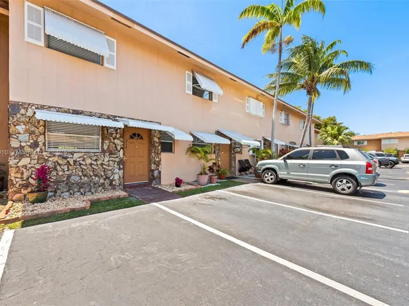 450 SE 7th St APT 214, Dania Beach, FL 33004