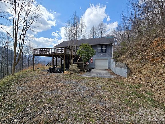 3rd image of 987 West Rd