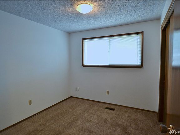 5th image of 9240 Tacoma Ave S