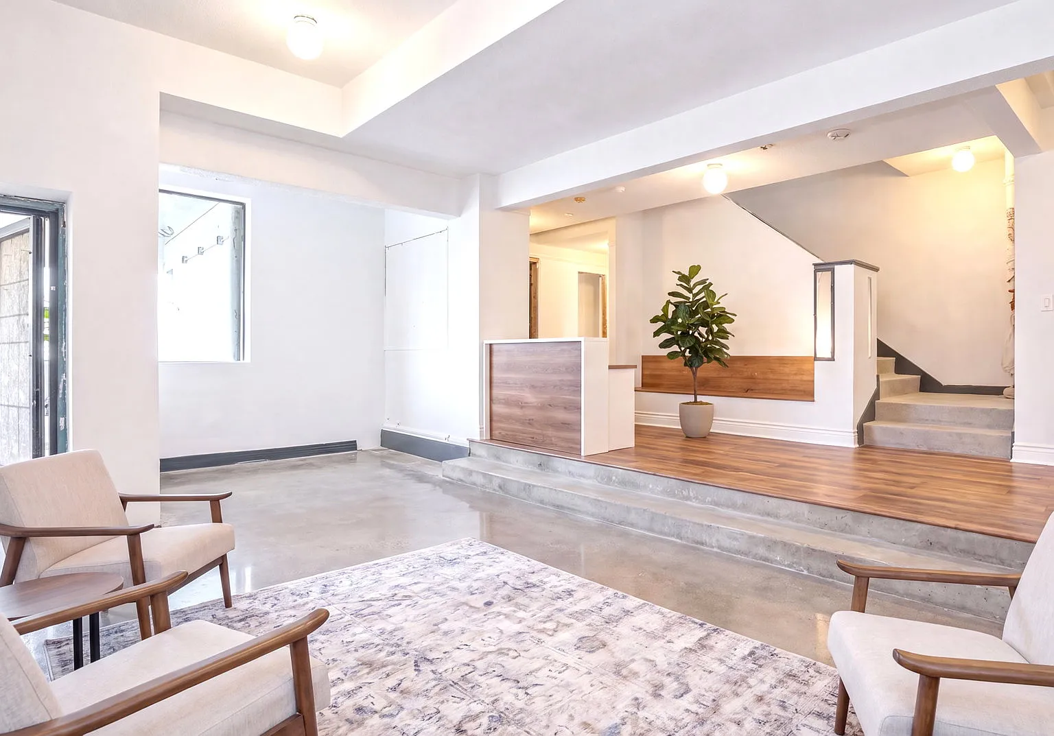 5128 Marathon St — Photo 3