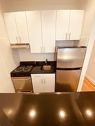 Rented by Metropolis Real Estate of Manhattan