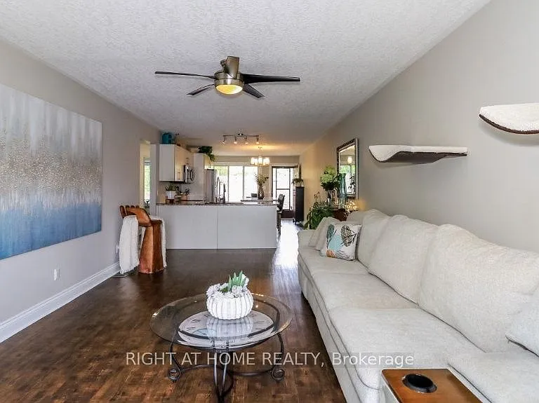 43 Olive Cres #201 — Photo 9