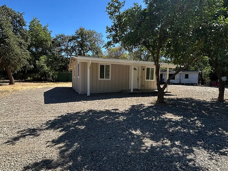 316 Butcher Rd — Photo 2