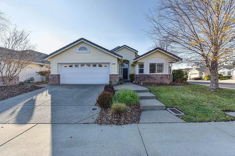 7549 John Henry Ln photo 1