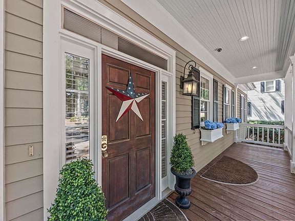 3rd image of 112 Seven Oaks Way