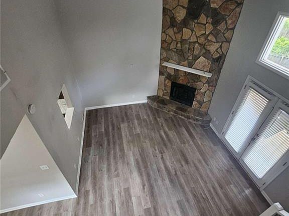 2nd image of 909 Ohara Dr