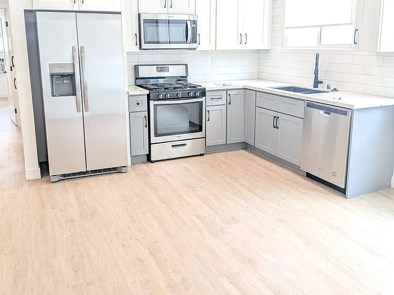 1000 N Curson — Photo 49