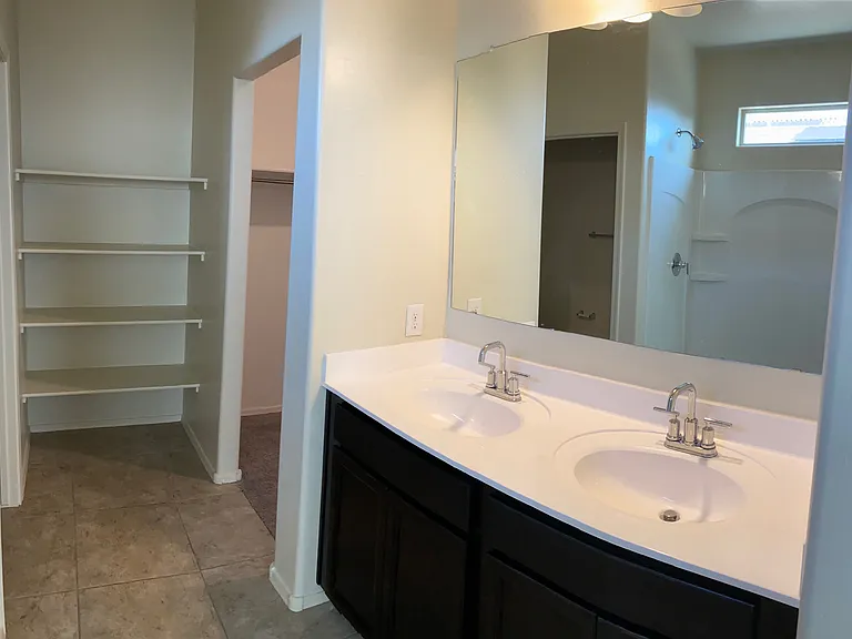 30651 W Amelia Ave — Photo 5