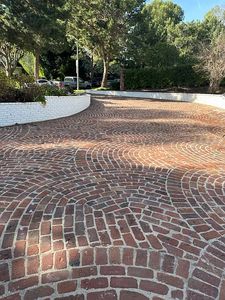 704 N Sierra Dr, Beverly Hills, CA, 90210