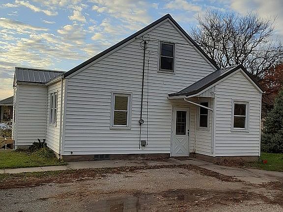 East side of house alley 