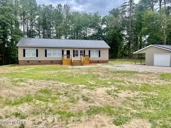 218 Moss Lake Road, Elizabethtown, NC 28337