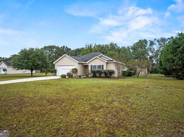 152 Sandalwood Cir, Statesboro, GA 30458