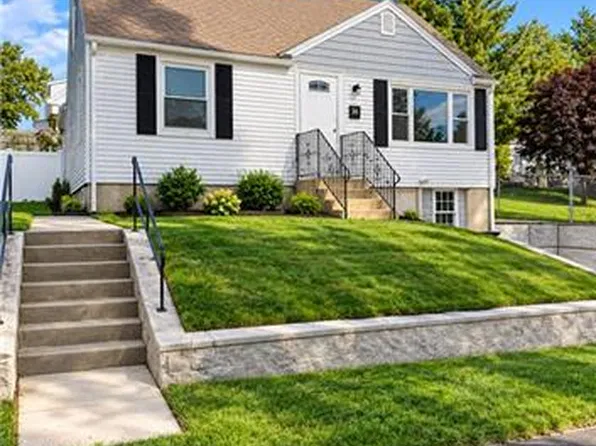 36 Allendale Ave, North Providence, RI 02911